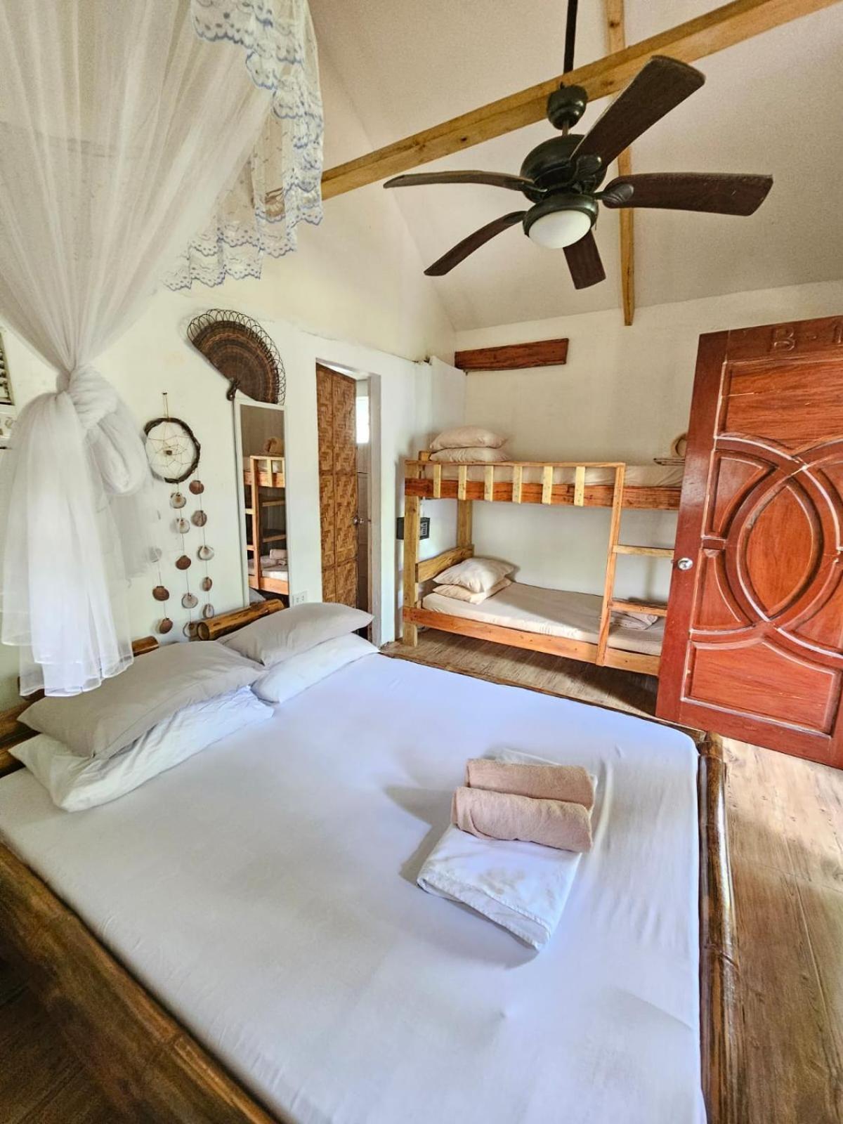 Big Bamboo Beach Resort Sipalay Kültér fotó
